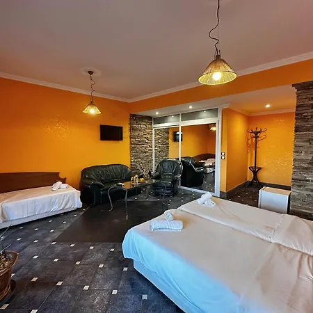 Guest house Art House